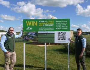 1. Chris Guest and Michael Shuldham (l-r) announce the grower competition.